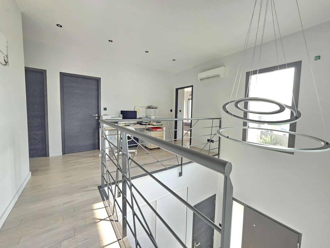 Maison contemporaine en exclusivite - photo 17