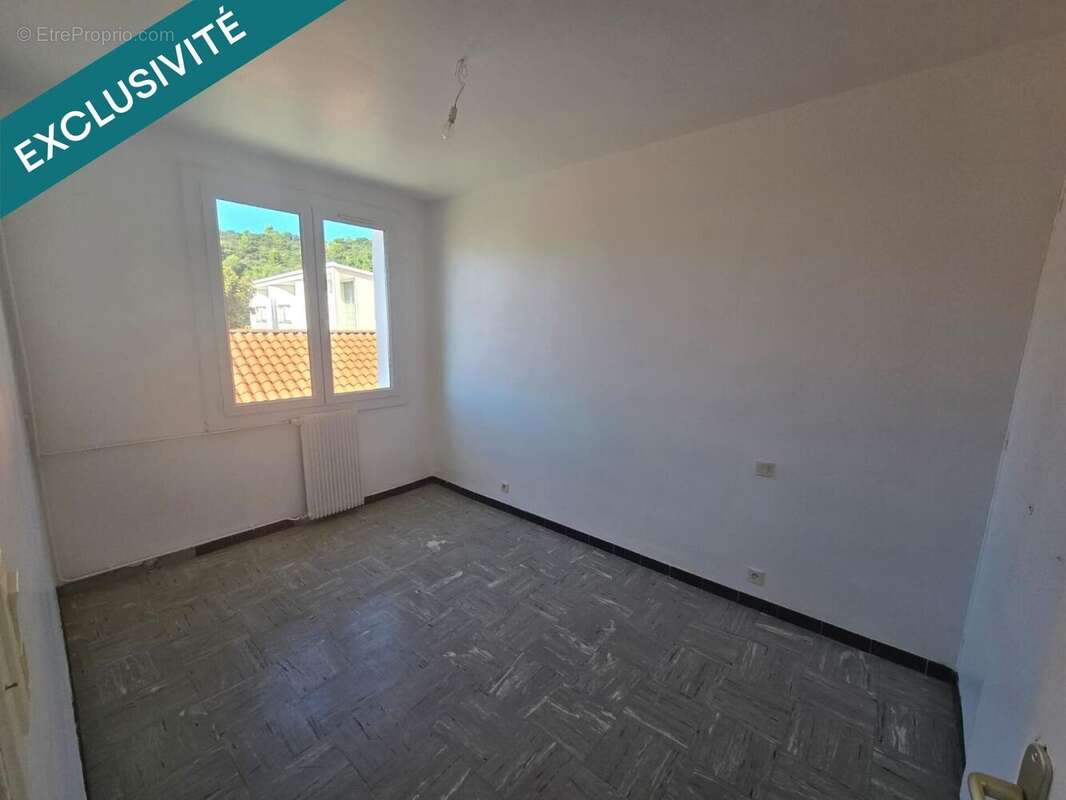 Photo 9 - Appartement à CHATEAU-ARNOUX-SAINT-AUBAN