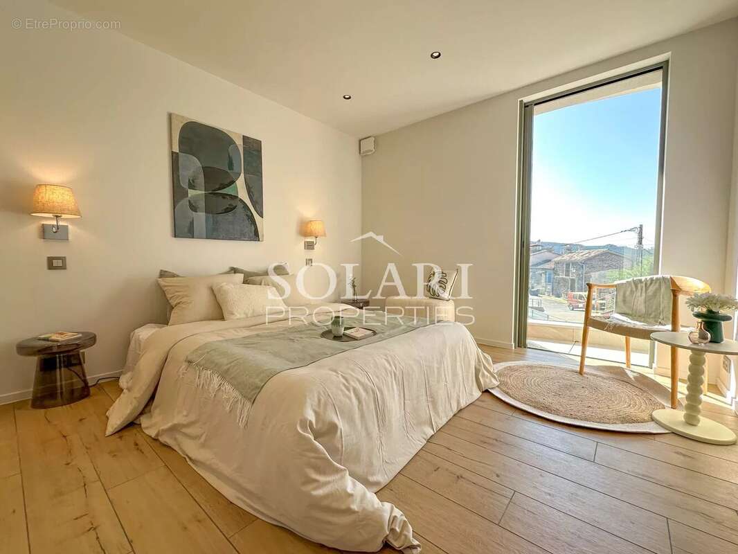 Appartement à LES ADRETS-DE-L'ESTEREL