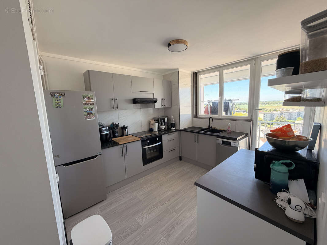 Appartement à ALLONNES