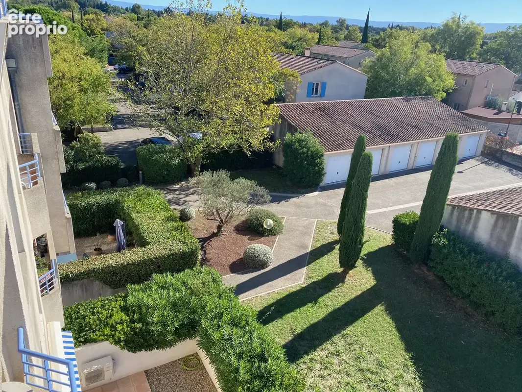 Spacieux appartement d'env 165 m2 avec terrasses et vue sur les Alpilles et le Ventoux avec garage - photo 2