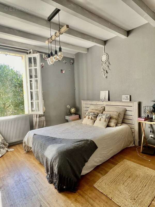 Maison à PAREMPUYRE