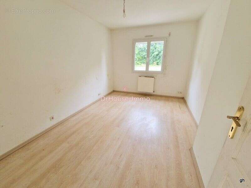 Maison à LOUVIGNE-DU-DESERT