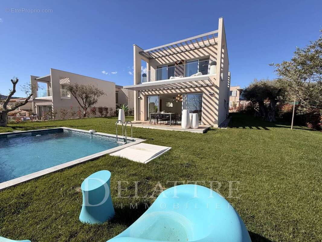 Maison à ANTIBES