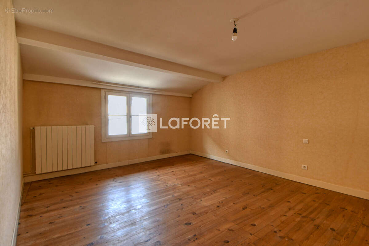 Maison à LISLE-SUR-TARN