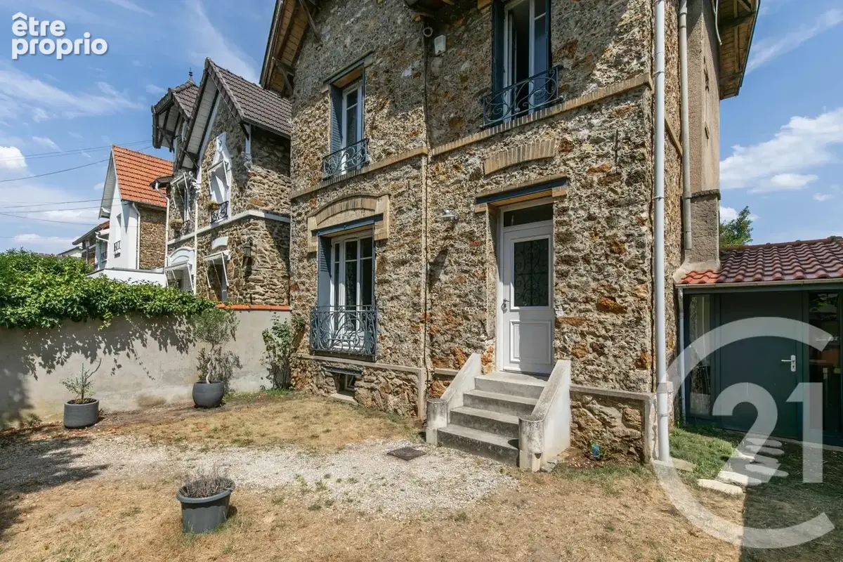 Maison 114 m² à Saint-Maur-Des-Fosses  - photo 10