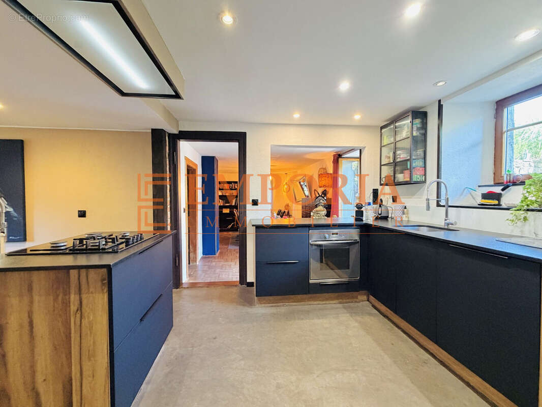 Maison 242 m² à Liebsdorf  - photo 8
