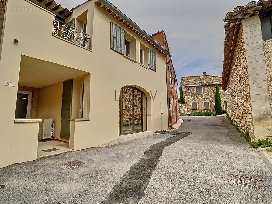 Maison à ROUSSILLON