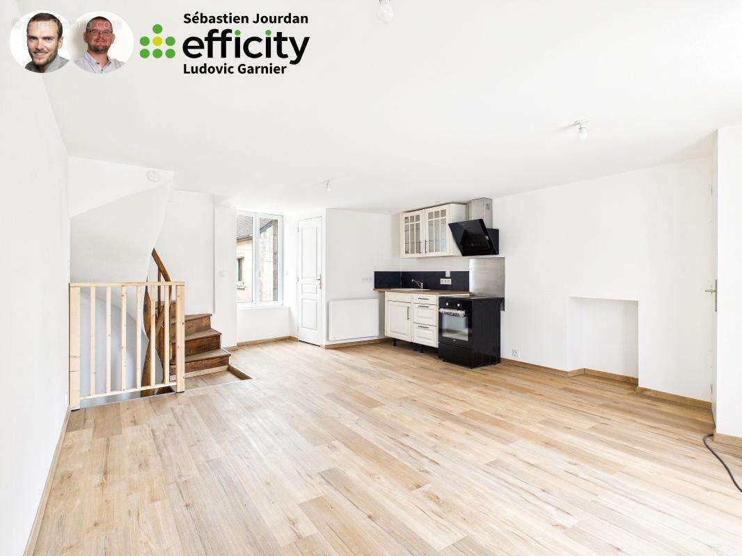 Maison à LOUVIGNE-DU-DESERT