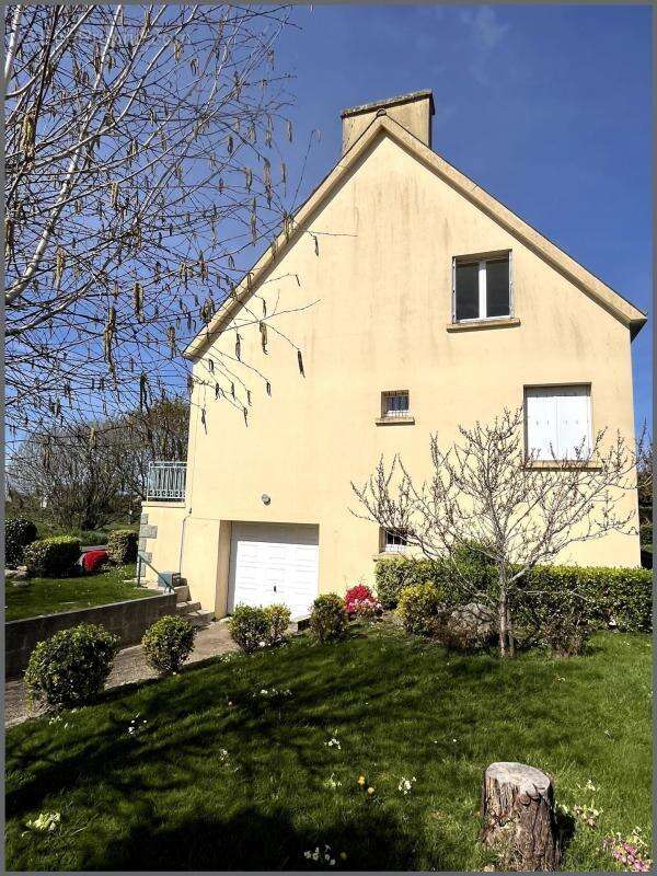 Maison à PLONEVEZ-PORZAY