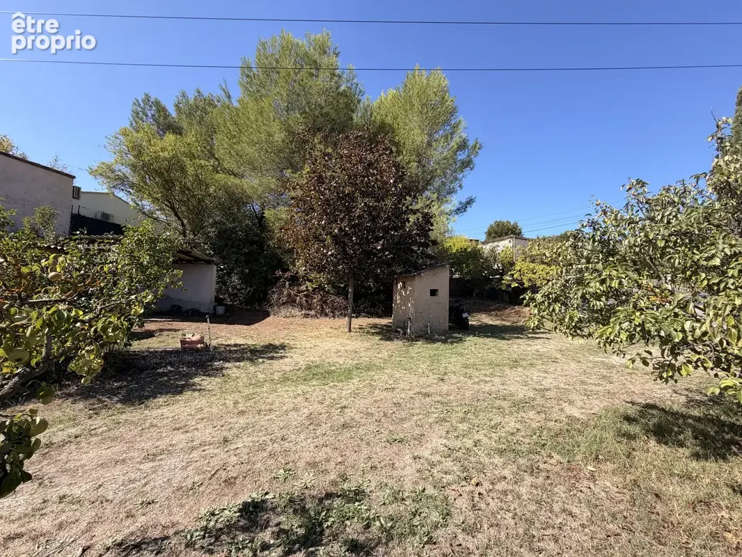La BOUILLADISSE, terrain de 560m2 - photo 2