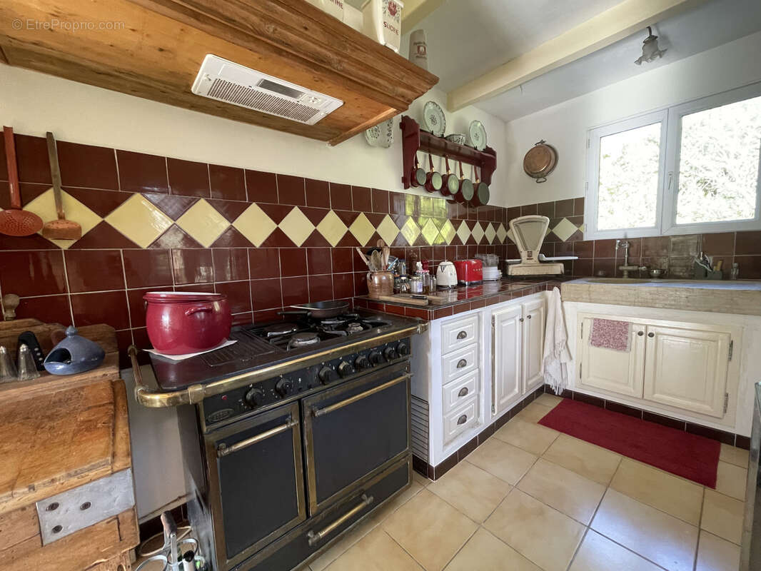 Maison à BAGNOLS-EN-FORET