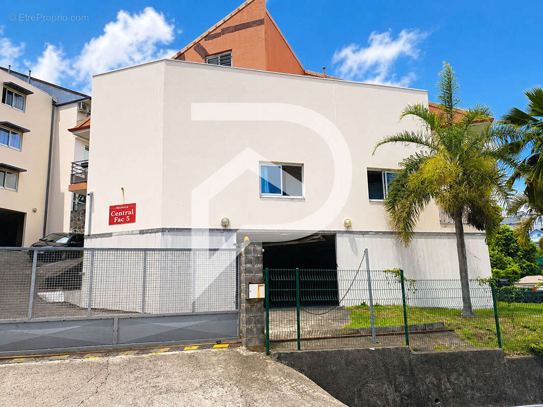 RARE !  Studio avec parking, idéal investissement ou premier achat ! - photo 2