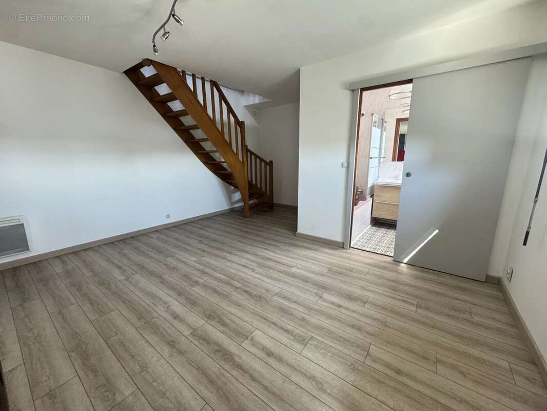 Appartement à LE PLESSIS-TREVISE