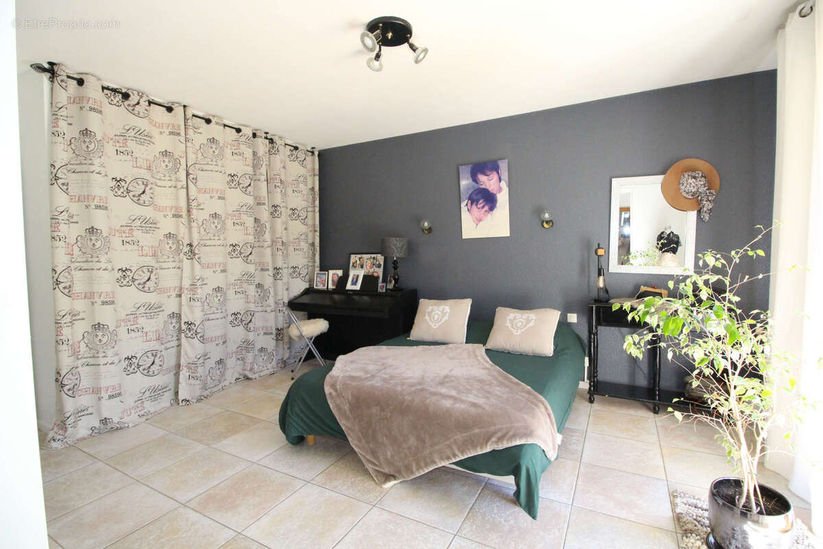 Maison à JUZET-DE-LUCHON