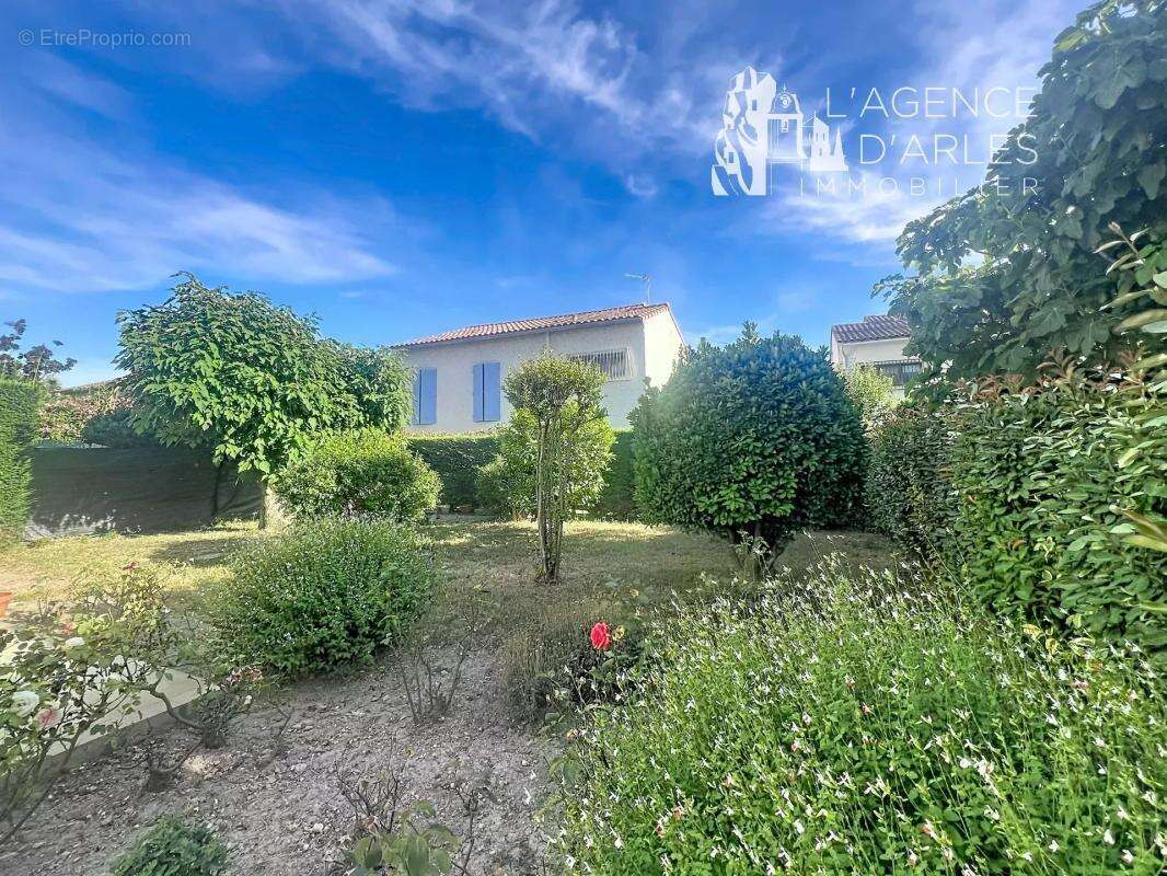 Arles – Monplaisir Nord  Maison familiale 5 chambres avec jardin et grand garage - photo 6