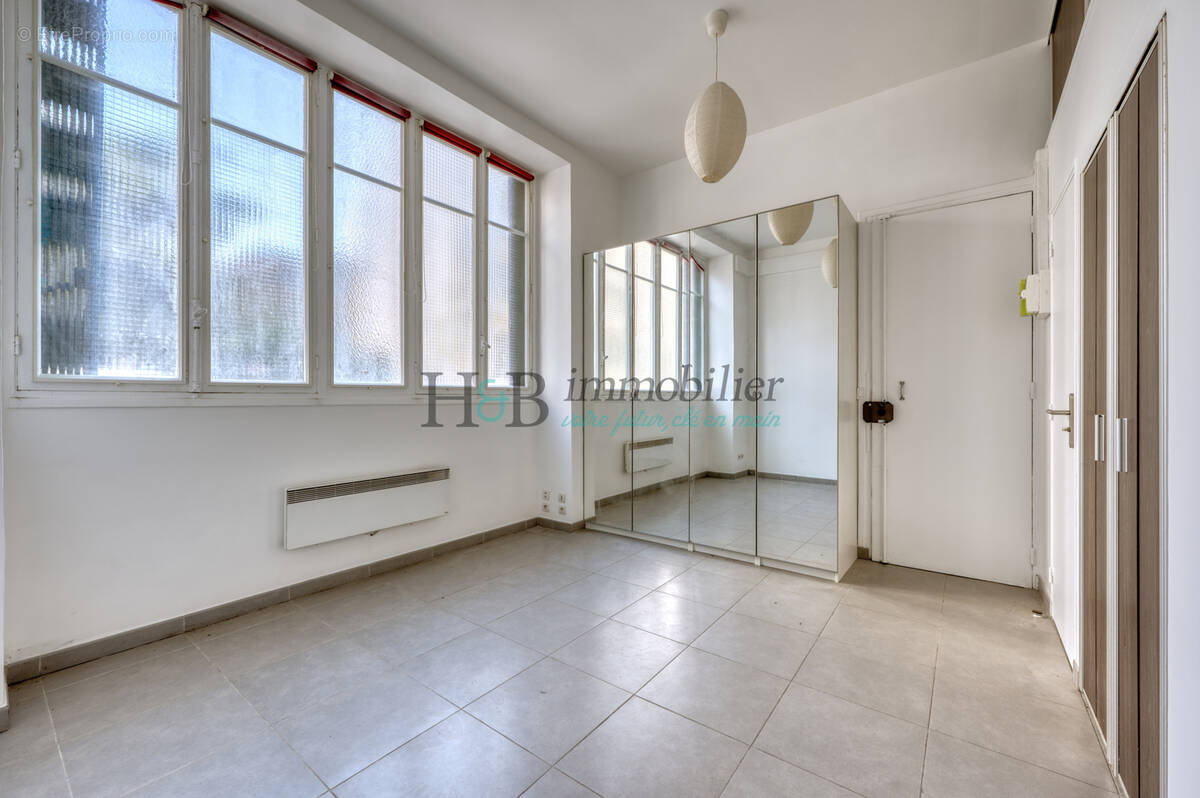 Appartement à PARIS-11E