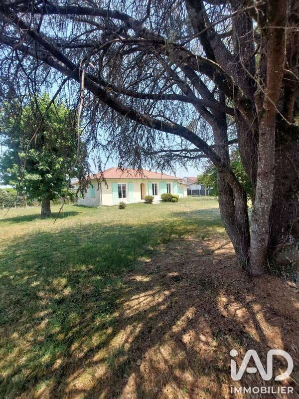 Photo 2 - Maison à JUILLAN