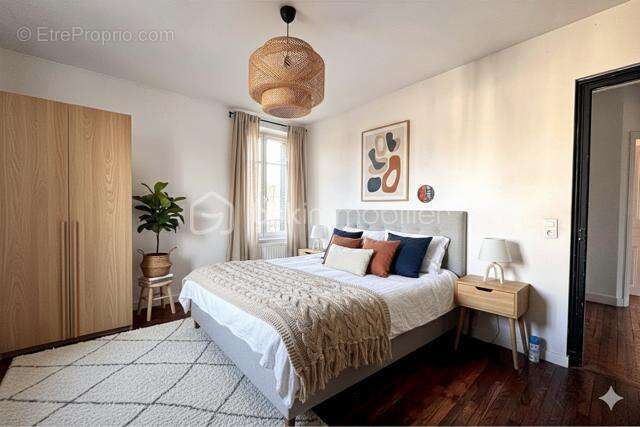 Maison à OLLAINVILLE