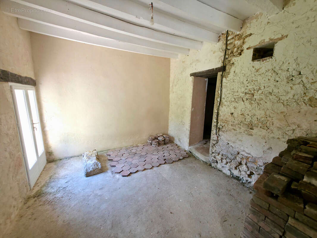 Maison à LE GUE-DE-LA-CHAINE
