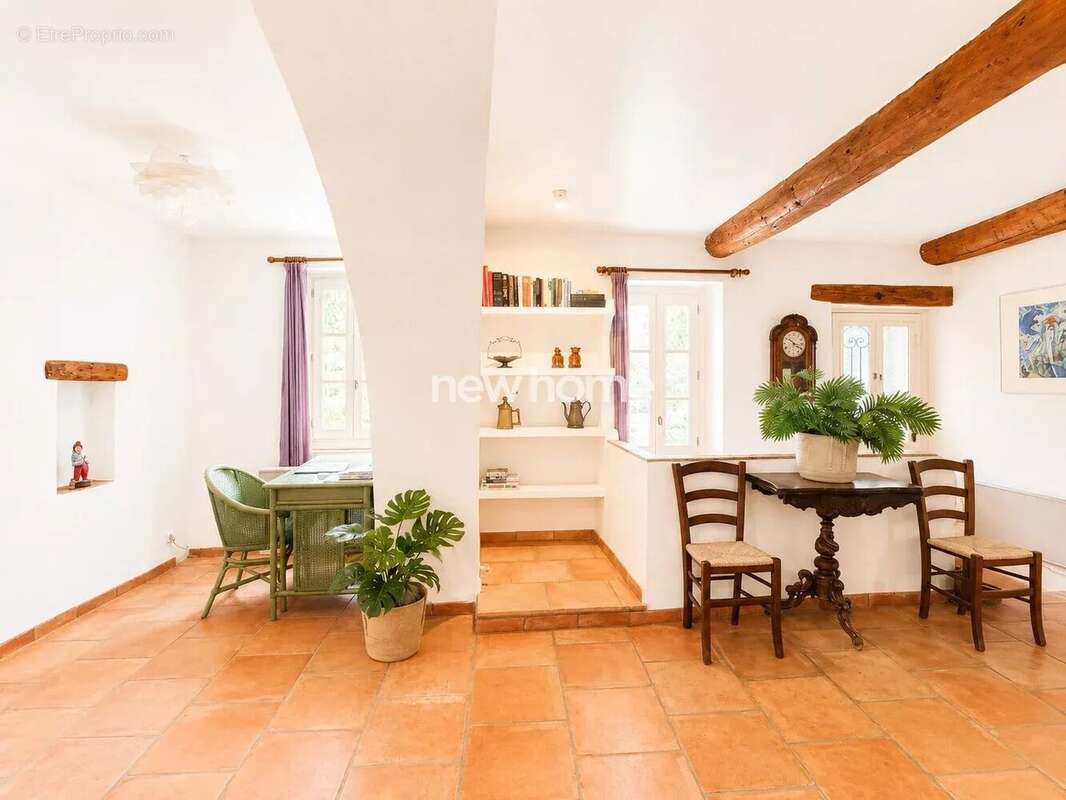 Authentique maison de village avec maison d'amis, patio et terrasse au cœur de La Garde-Freinet - photo 6