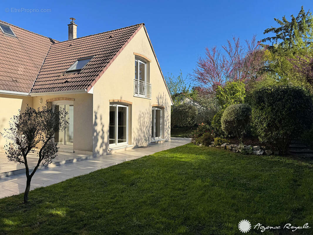 Maison à SAINT-GERMAIN-EN-LAYE