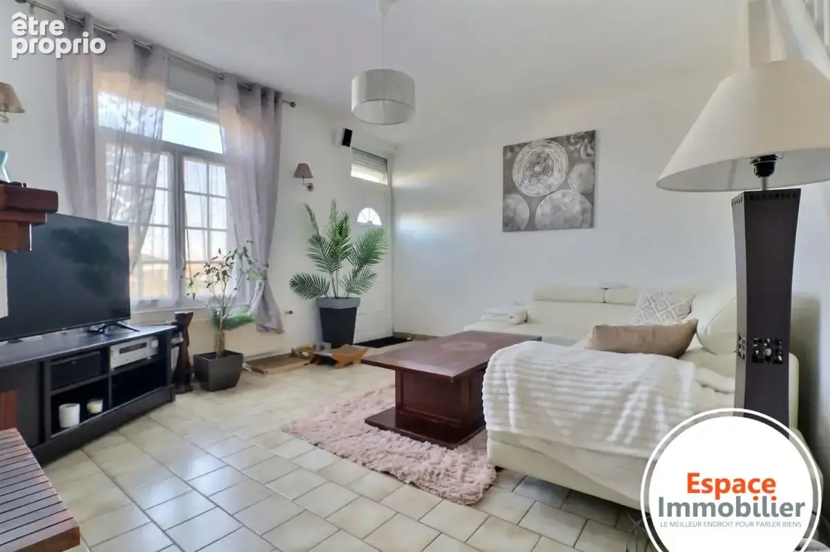 NEUVILLE-SUR-ESCAUT   Rare sur le secteur ! Charmante maison individuelle de 142 m2 habitables en plain-pied - photo 5