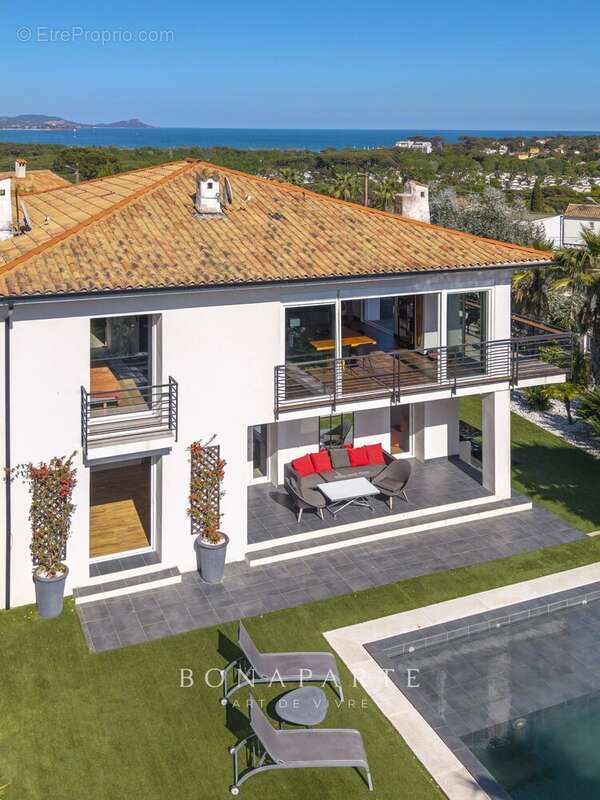 Maison à FREJUS