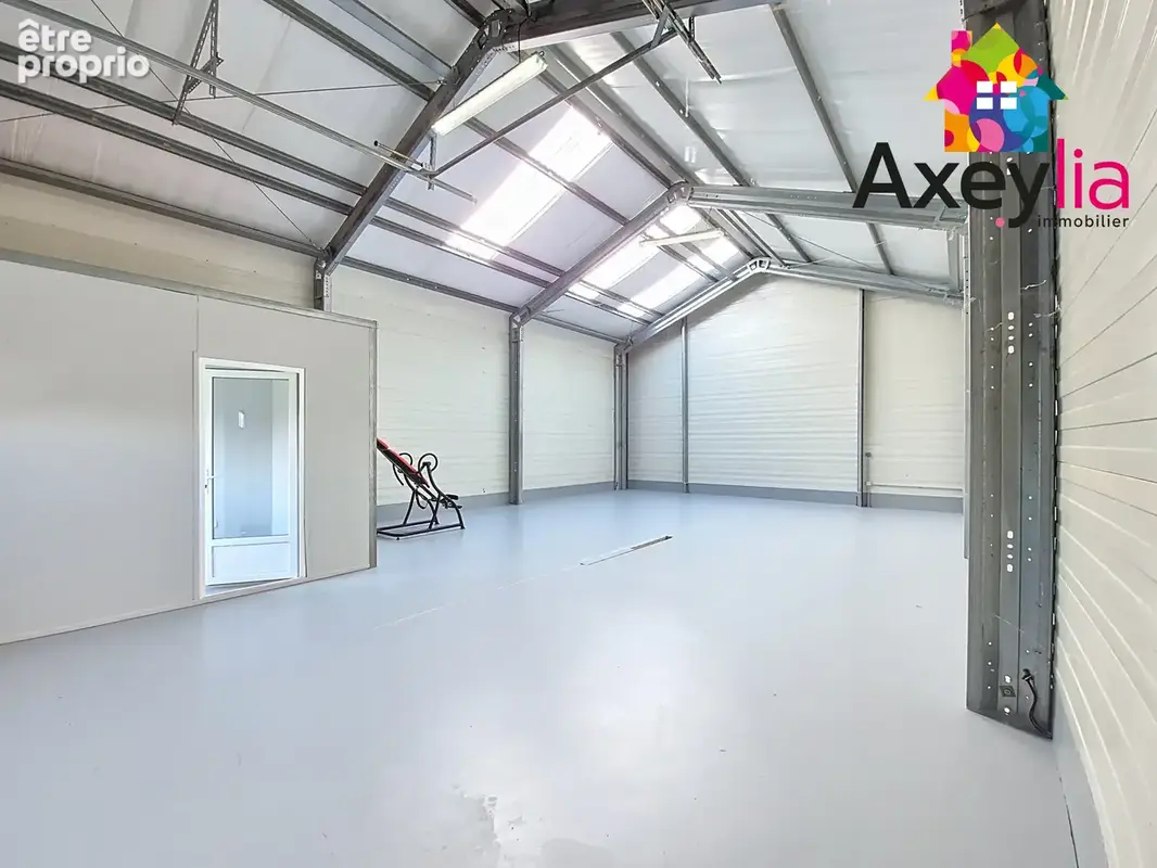 À vendre - briennon - local professionnel avec bureaux et entrepôt - photo 14