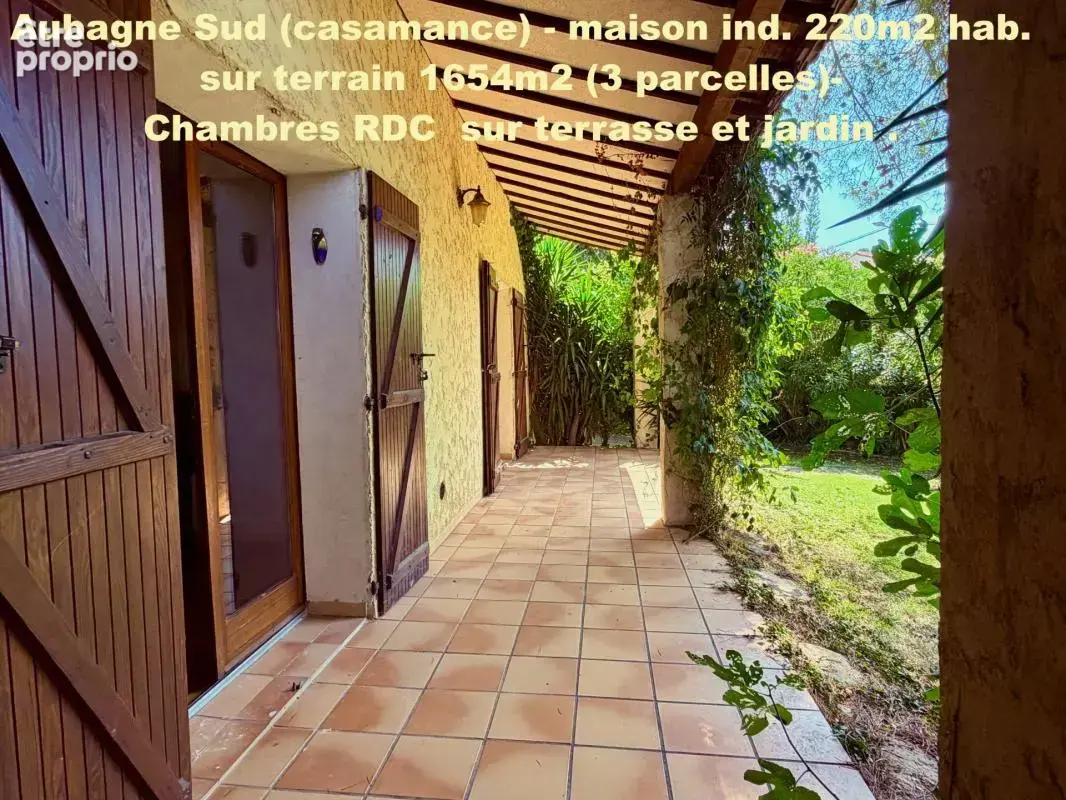 13400  Aubagne (Casamance et Chateau de Creissauds) Maison Individuelle -  4 à 5 chambres - 220m2 hab et 300m2 plancher - photo 3