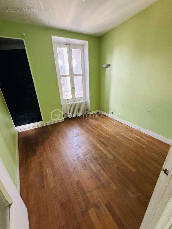 Maison à SAMOIS-SUR-SEINE