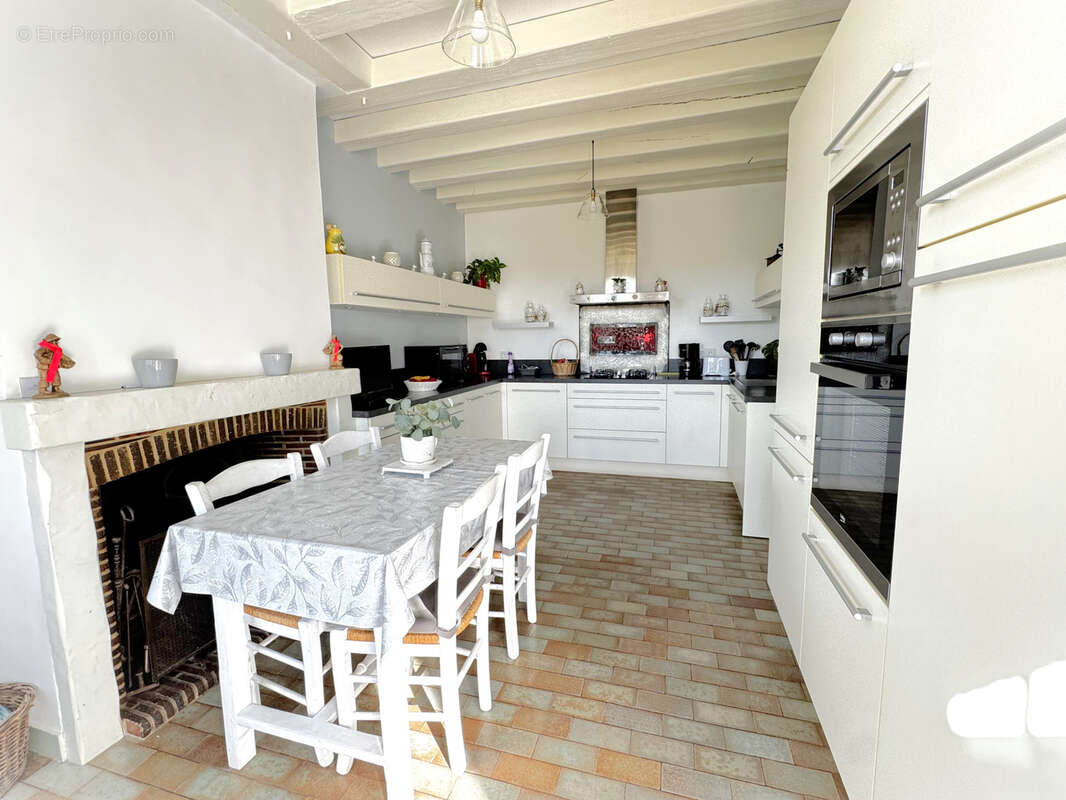 Maison à CHATEAUNEUF-EN-THYMERAIS