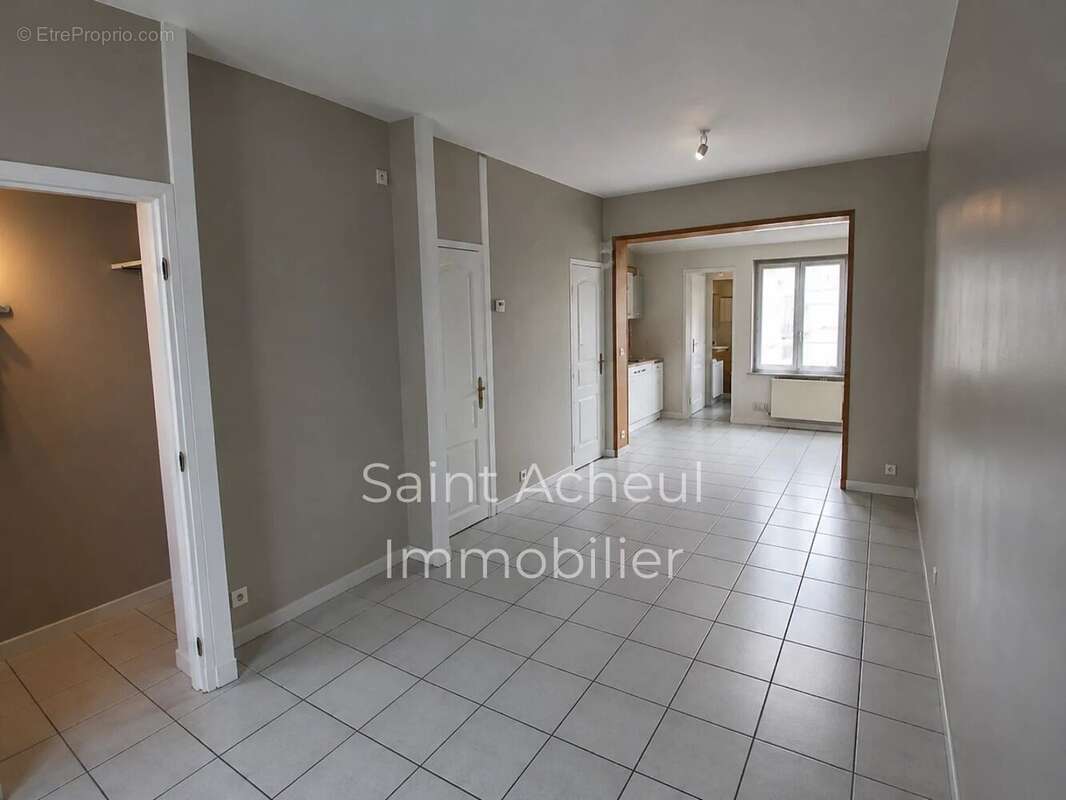 Quartier Saint Acheul / Maison élevée sur Cave / Jardin - photo 3