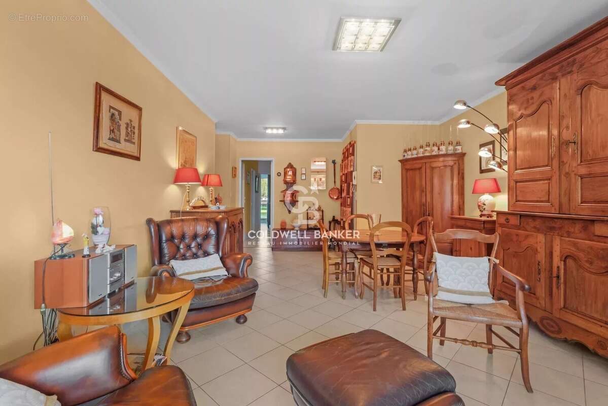 Appartement à MANDELIEU-LA-NAPOULE