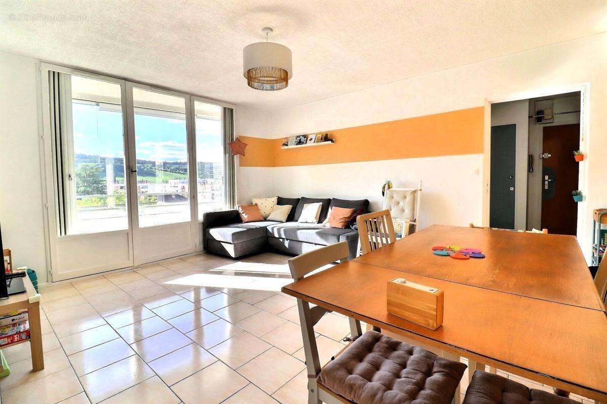 Chenôve, appartement T3 de 69 m², 2 chambres, loggia, cave et ascenseur - photo 5