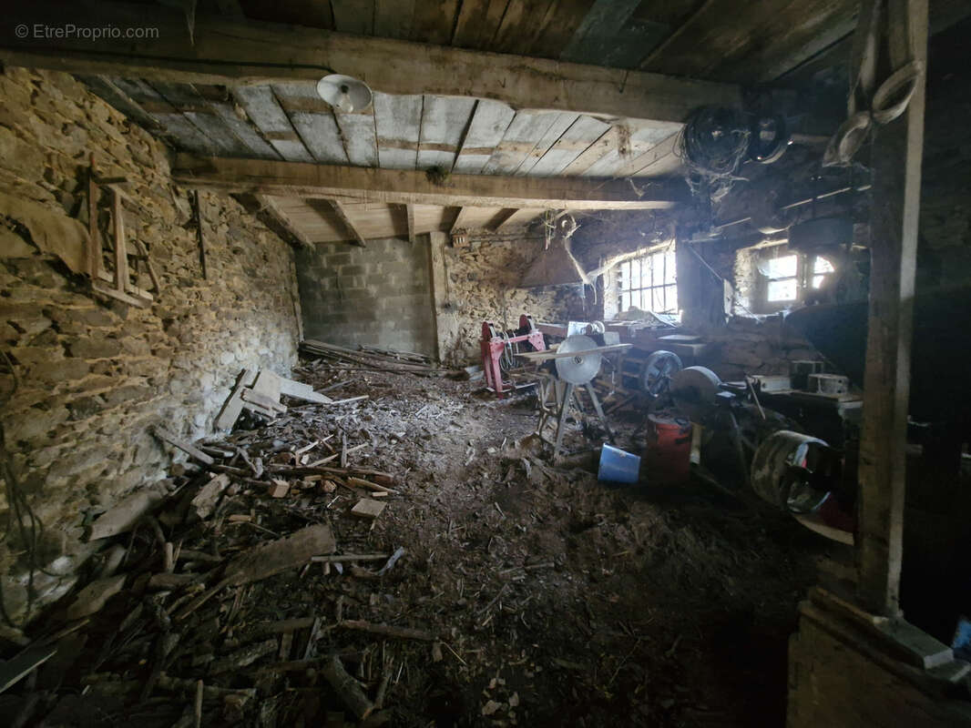 Autre à MOYRAZES