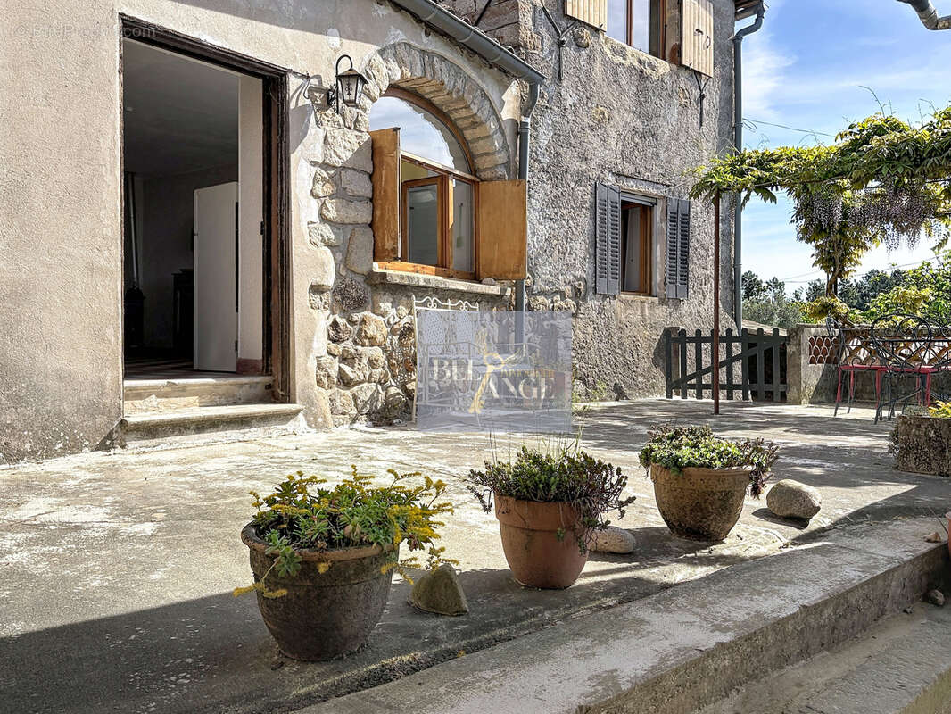 Maison de Hameau en pierre - photo 2