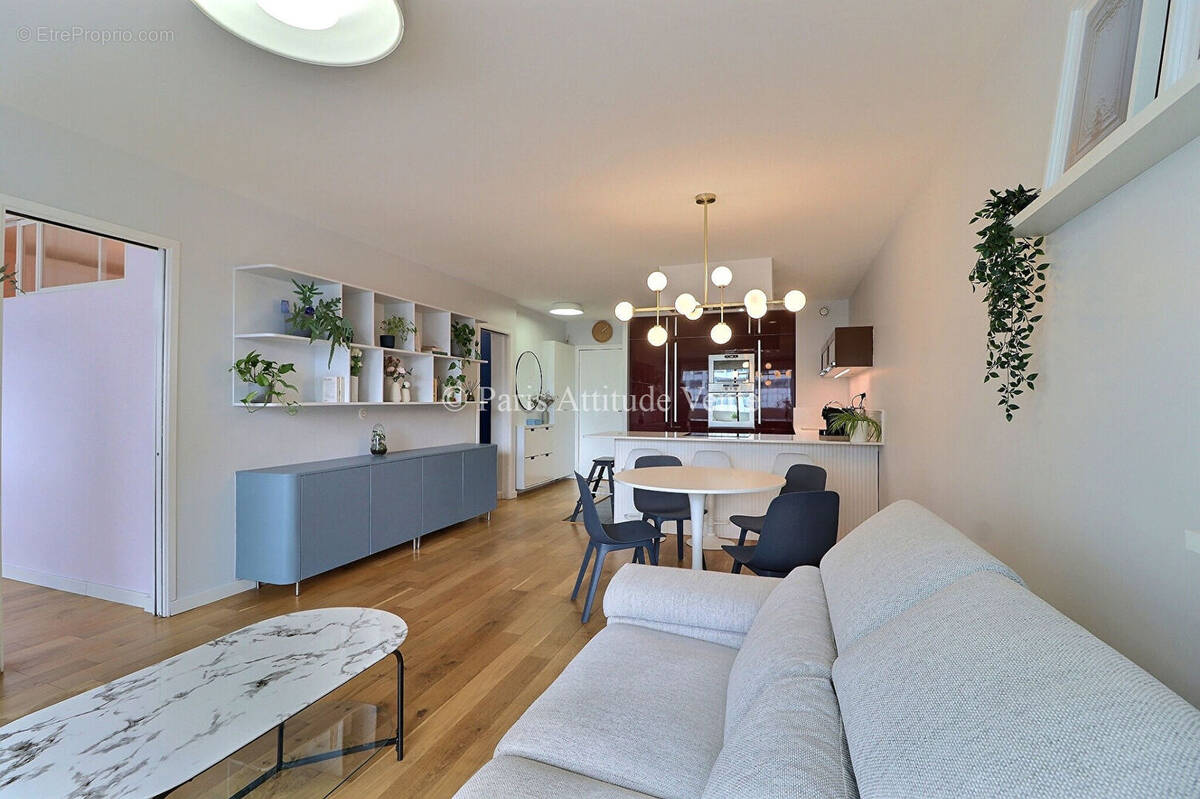 Appartement à COURBEVOIE