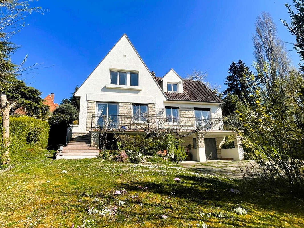 Maison à SAINT-LEU-LA-FORET