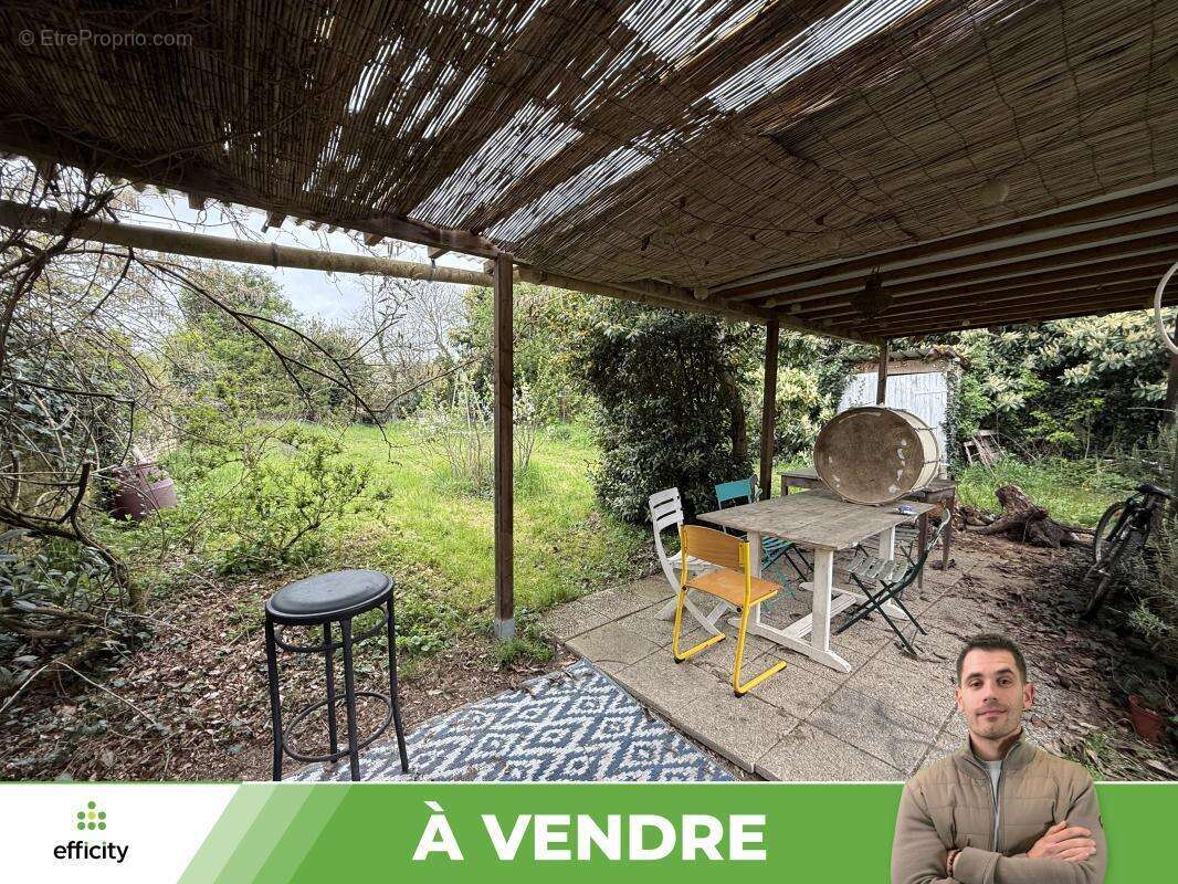 Maison à BONNEUIL-MATOURS