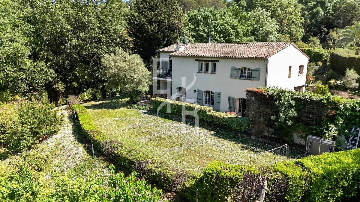 Maison à MOUGINS