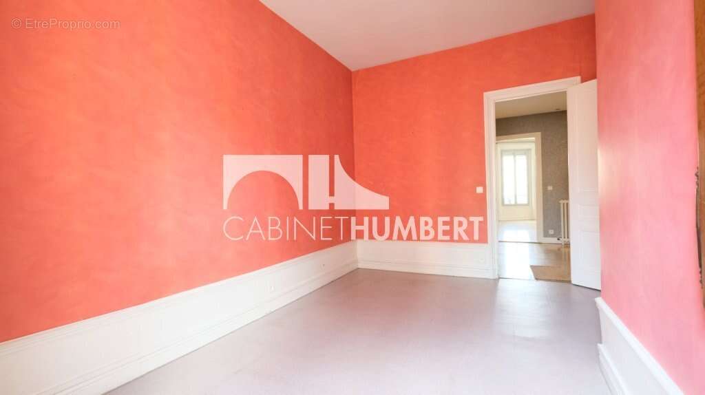 Appartement 146 m² à Saint-Etienne  - photo 7