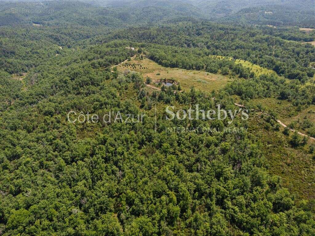 Terrain à FAYENCE