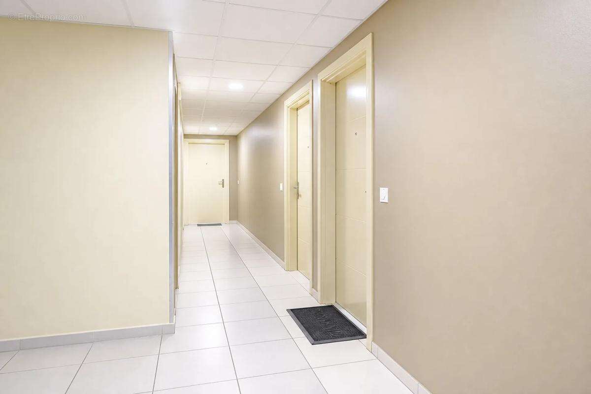 Appartement à LE CASTELLET
