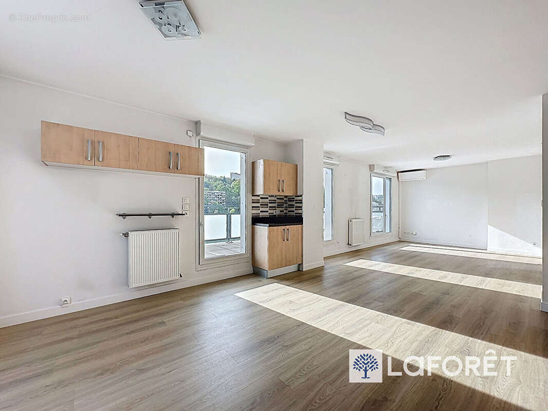 Appartement à LYON-9E