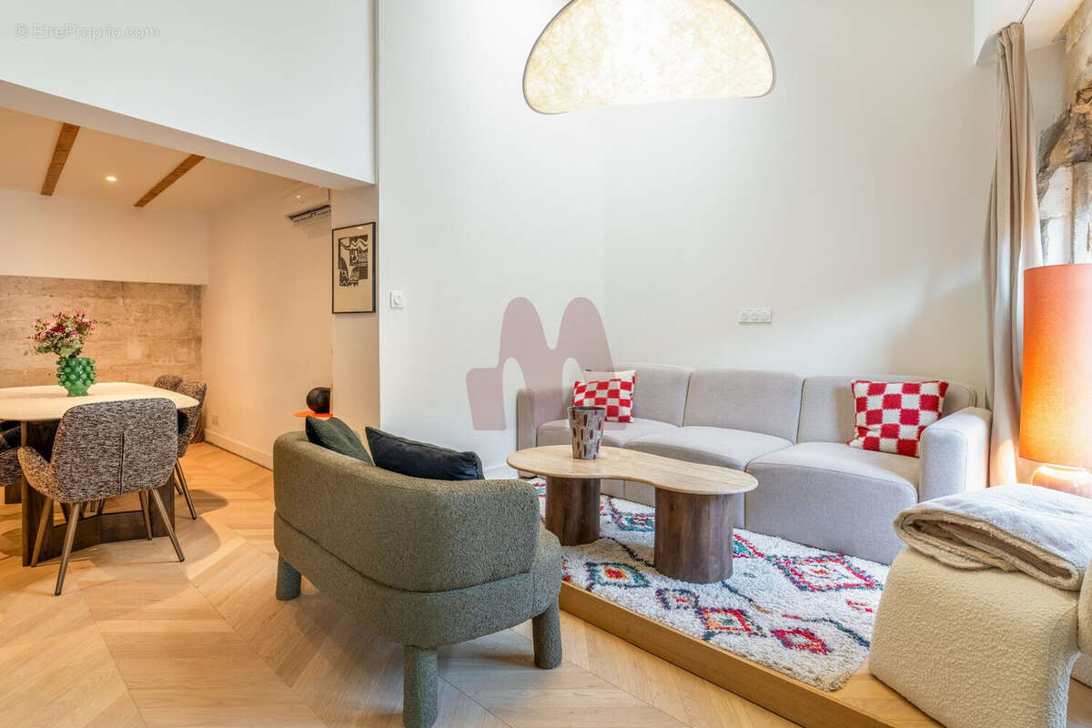 Appartement à VILLENEUVE-LES-AVIGNON