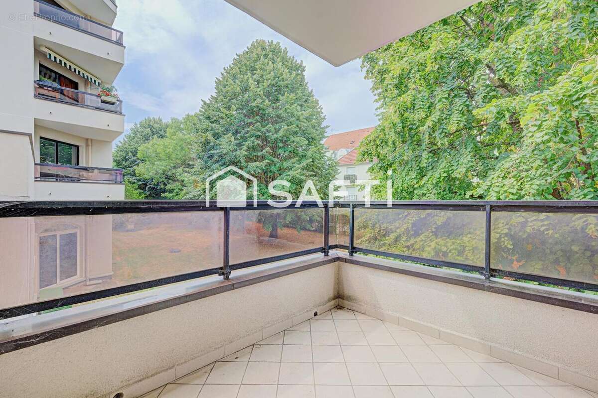 Appartement 69 m² à Noisy-Le-Grand  - photo 4