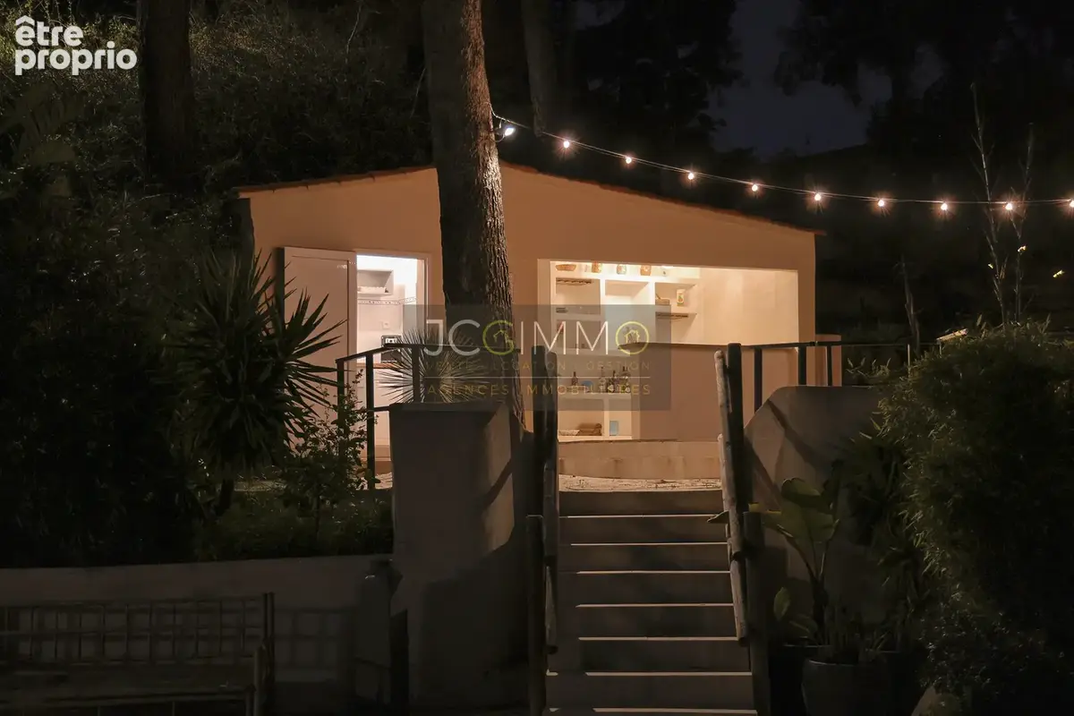 Carqueirane - villa t6 183 m2 vue mer dominante et panoramique avec studio - photo 47