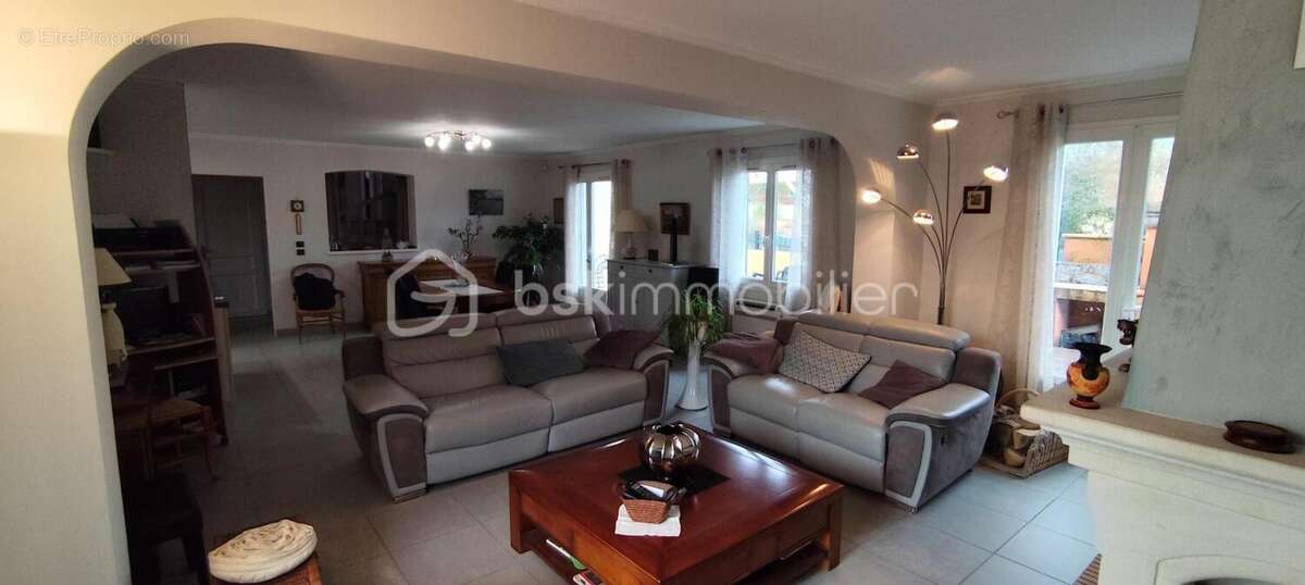 Maison à PAYRIN-AUGMONTEL