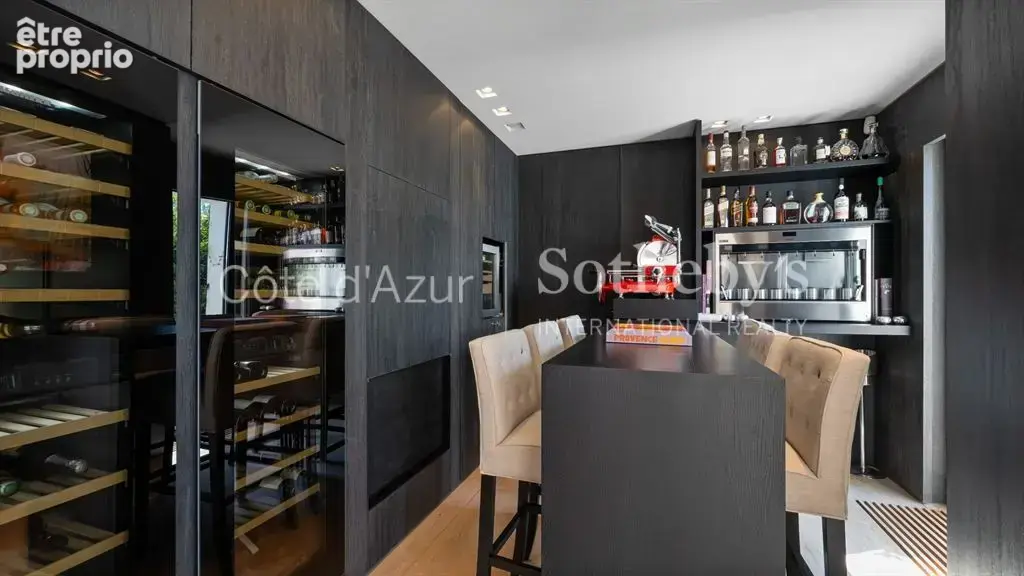 Port Grimaud, Maison de Maître de 538 m² avec piscine et deux amarrages privés de 24 mètres - photo 13